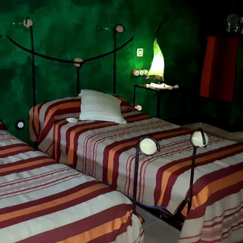 camas individuales hotel cueva